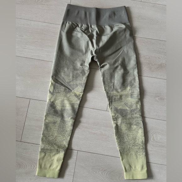 Gymshark Seamless Leggings - Picture 7 of 7